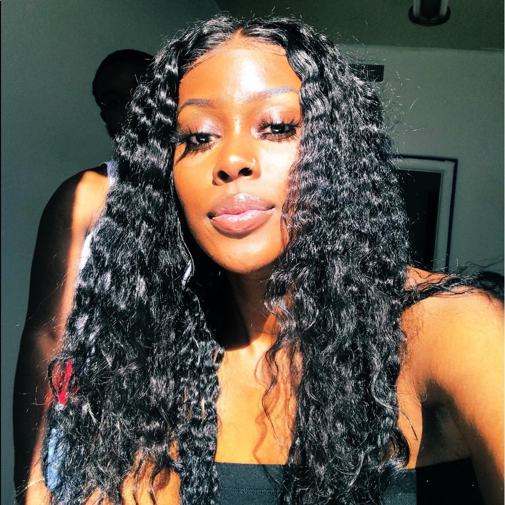 Meet your Posher, Nakia